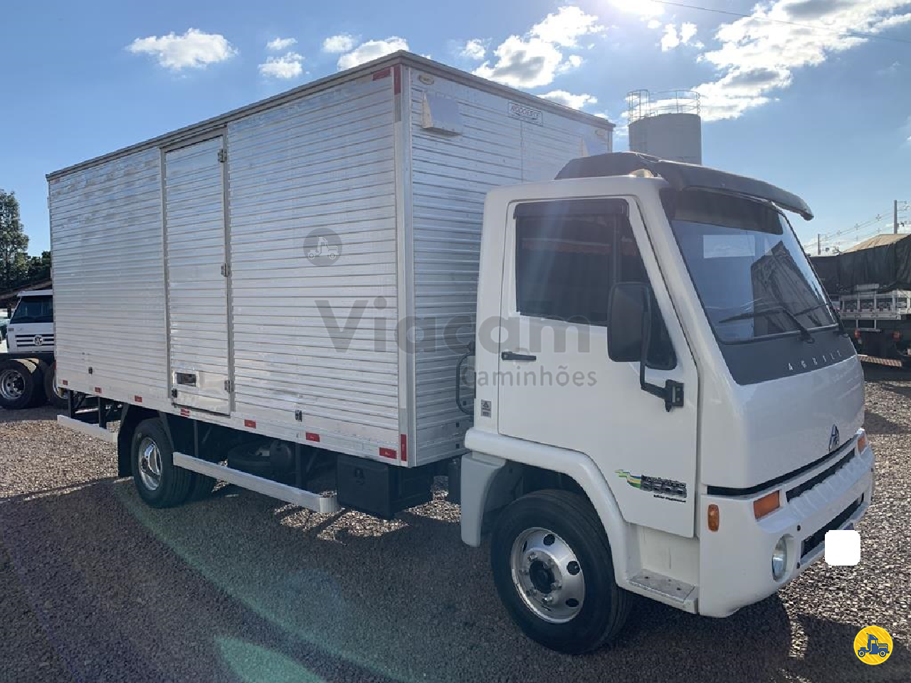 CAMINHAO AGRALE AGRALE 8500 Baú Furgão 3/4 4x2 Viacam Caminhões CASCAVEL PARANÁ PR